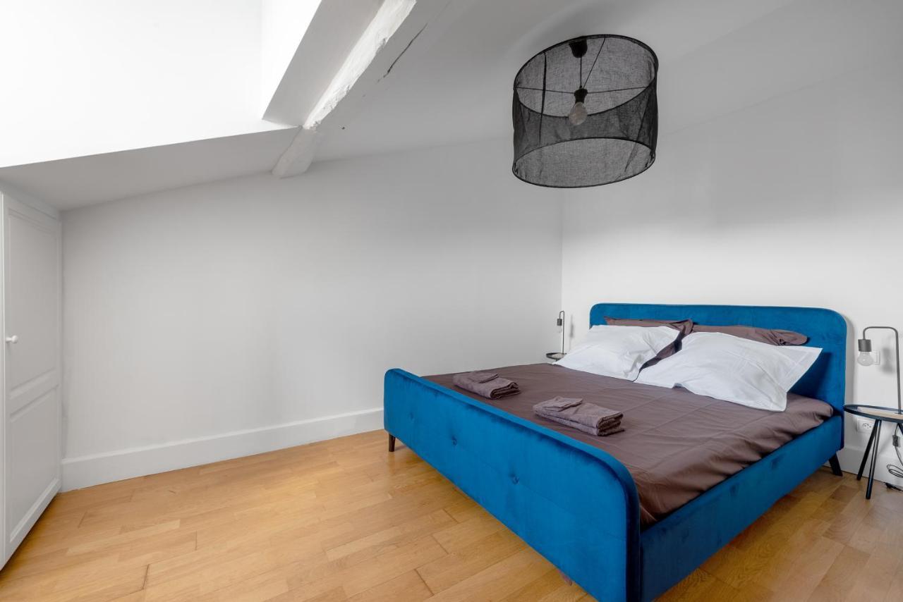 Appartement Charmand Duplex Avec Vue Sur La Cite & Les Toits à Carcassonne Extérieur photo