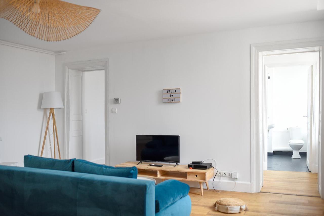 Appartement Charmand Duplex Avec Vue Sur La Cite & Les Toits à Carcassonne Extérieur photo